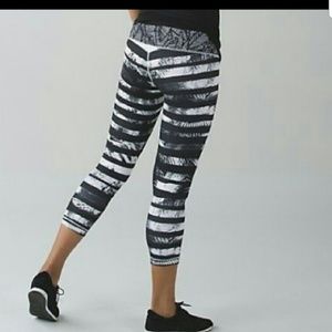 Lululemon yoga pants